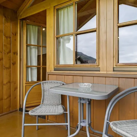 Alluring Holiday In Near Skiing *